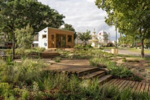 “Australian Idyll” by Nadia Cole (Image: Melbourne International Flower & Garden Show)
